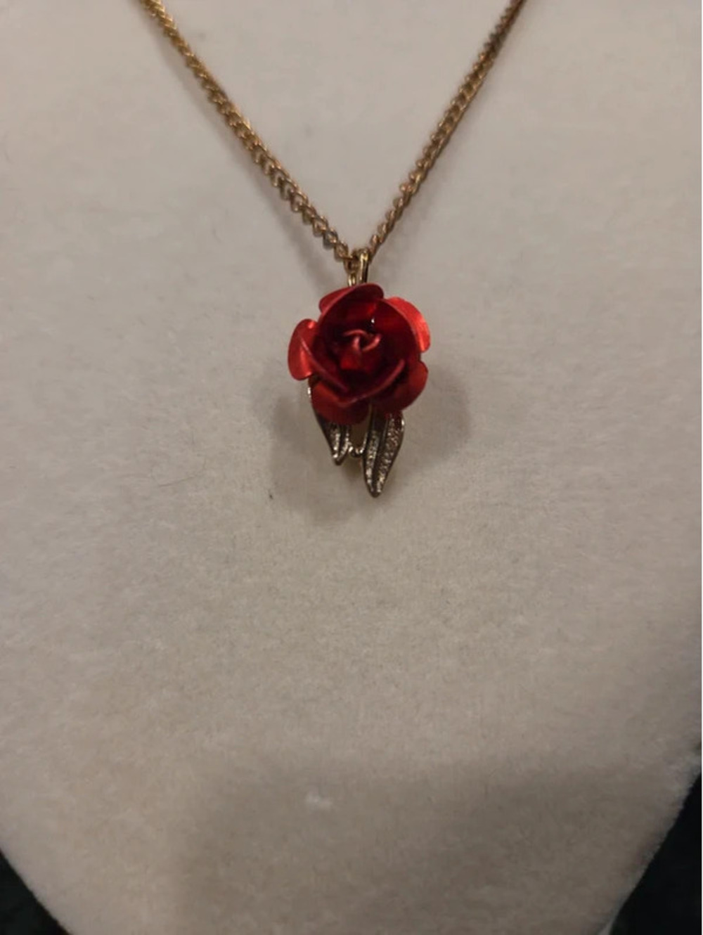 Rose necklace